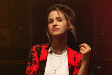 SELAH SUE PRESS LONG copie scaled 1