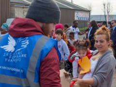 pau­vre­té france secours populaire