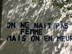 94 fémi­ni­cides en 2023 contre 118 en 2022 : un chiffre « très loin d’être satis­fai­sant » selon Éric Dupond-​Moretti. :jan­vier 2024