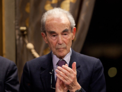 La famille de Robert Badinter ne sou­haite pas la pré­sence du RN et de LFI à l’hommage natio­nal – fevrier 2024