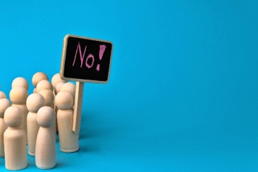 protest, wooden figures, crowd